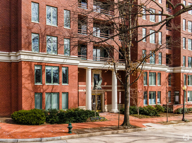 955 26th St NW - The Griffin Condominium