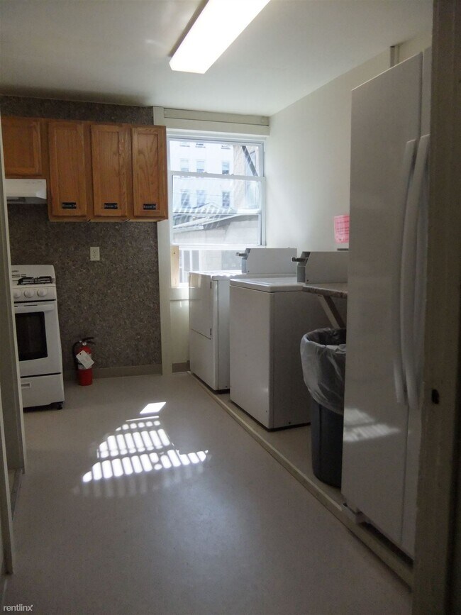 Foto del edificio - 1 br, 1 bath House - 210 Dryden Rd Apt 22