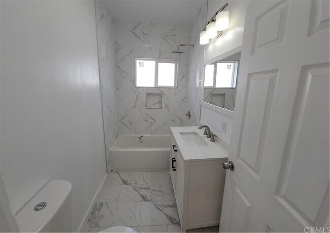 Foto del edificio - 1125 S Woods Ave