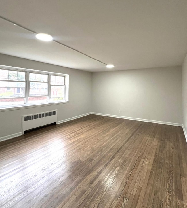 Building Photo - 212 N Arlington Ave