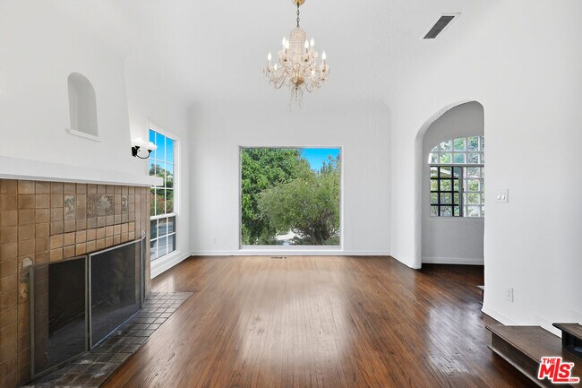 Foto del edificio - 2132 Cove Ave