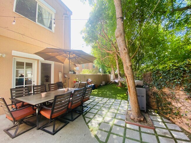 Foto del edificio - 4509 Emerald Way