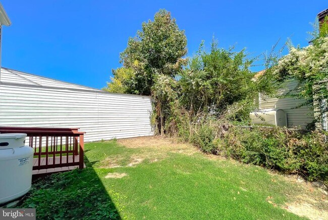 Building Photo - 45336 Stark Dr