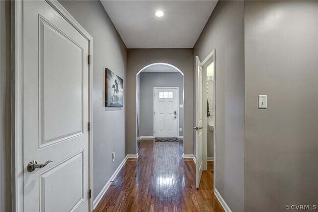 Foto del edificio - 441 Creekwillow Dr