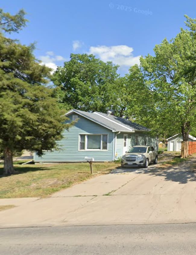 Building Photo - 4248 Vine St