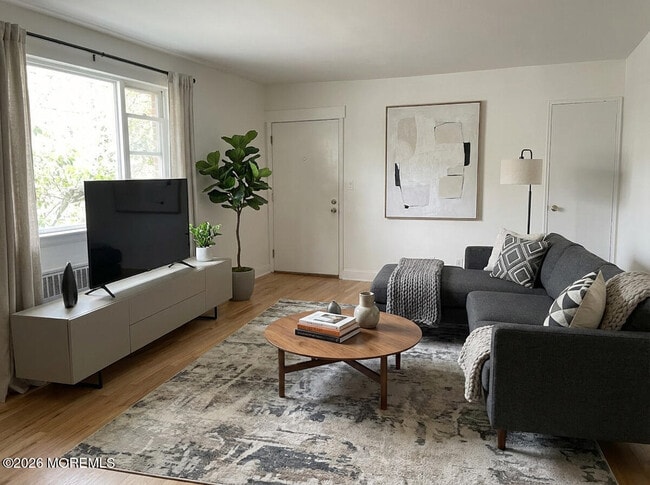 Building Photo - 142 South St