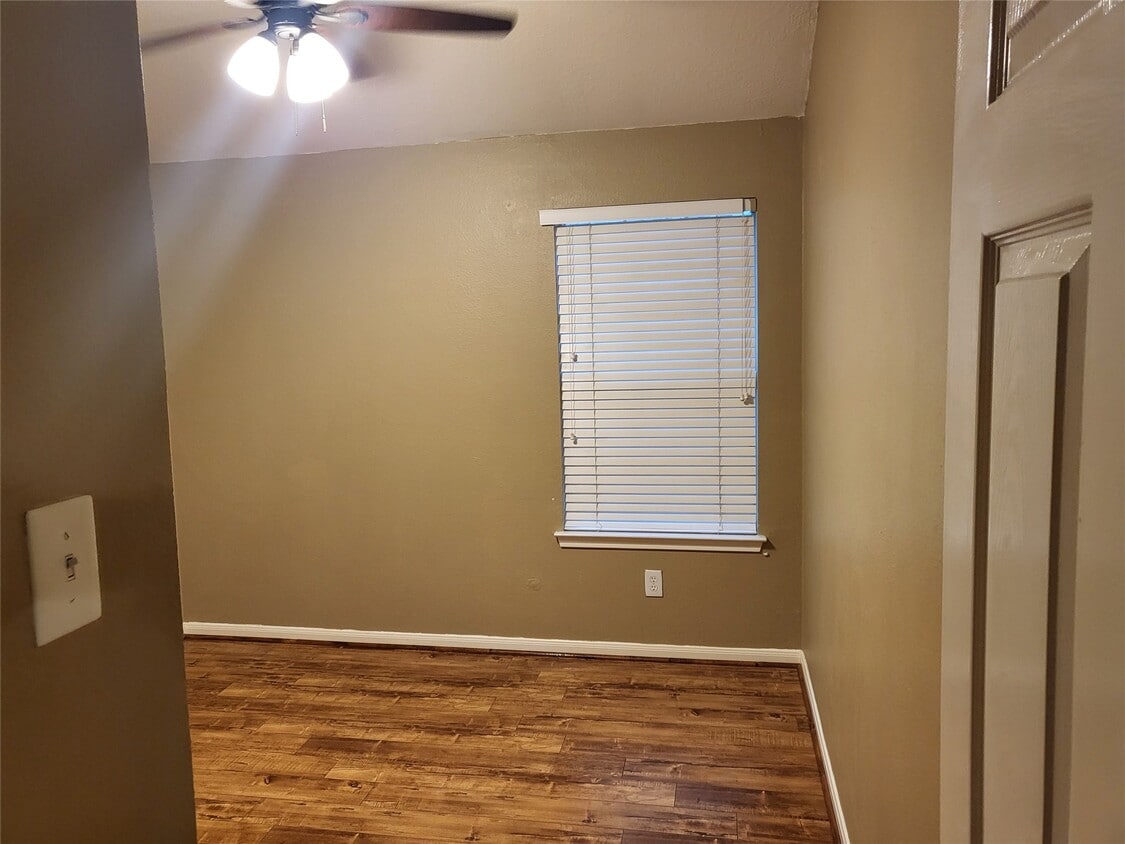 Foto del edificio - 5406 Meadow Canyon Dr