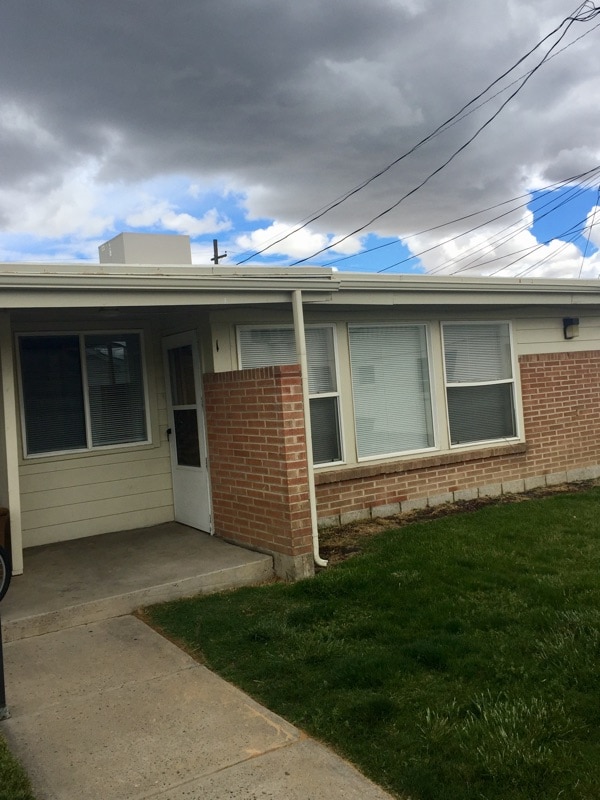 Front - 451 Kennedy Ave Apartments