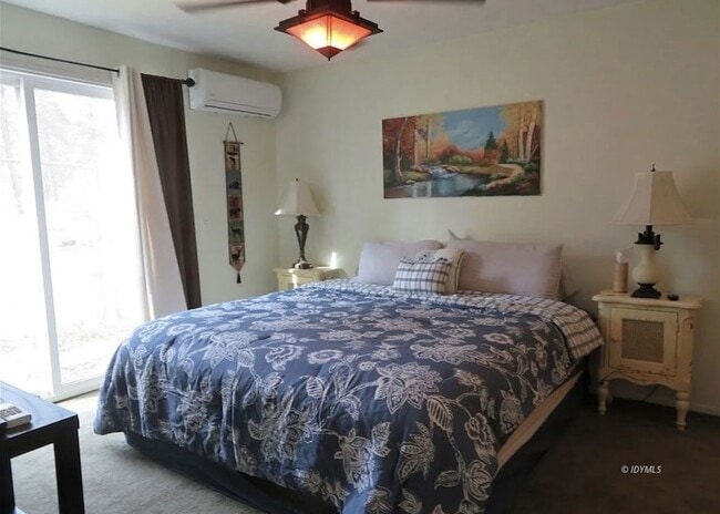 Building Photo - 35101 Barbara Lee Dr