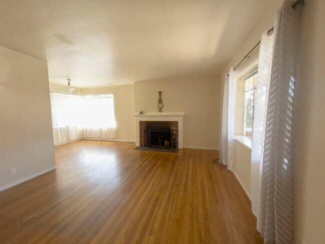 LR and dining room - 1914 Haste St
