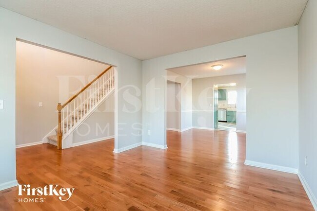 Building Photo - 613 Pipkin Dr