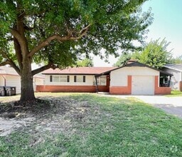Building Photo - 6612 NW 30th St