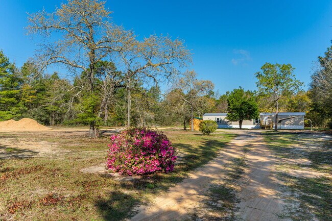 Foto del edificio - 512 W Bach Dr