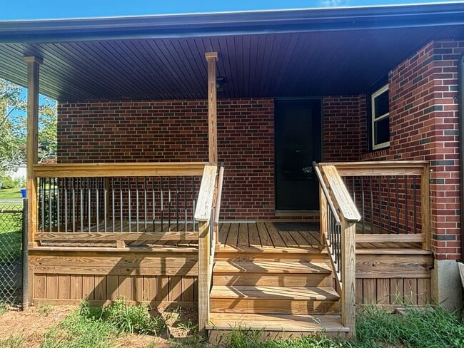 Building Photo - 173 Harding Ave