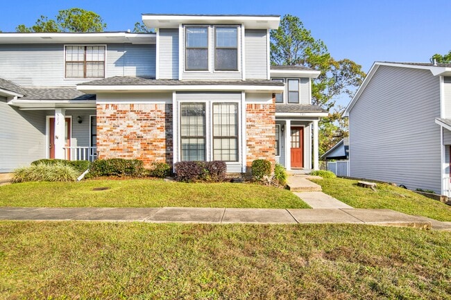 Building Photo - 5900 Grelot Rd