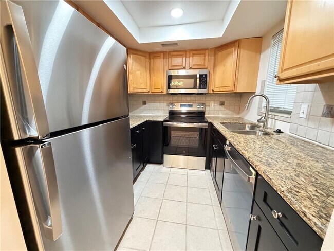 Foto del edificio - 4533 Marine Pkwy