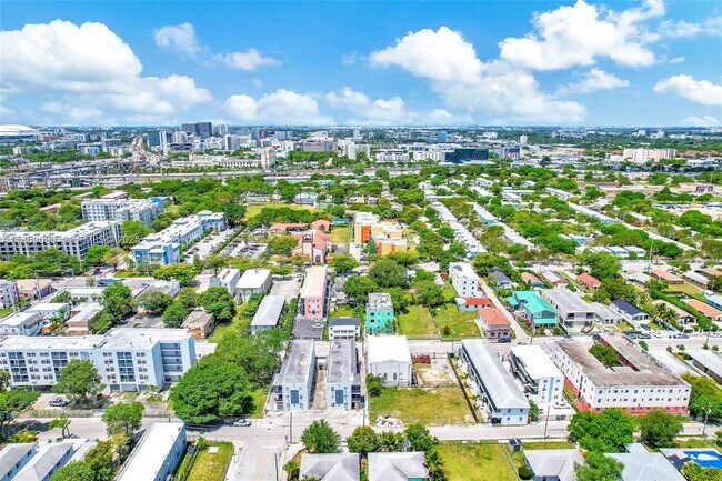 Foto del edificio - 1814 NW 2nd Ct