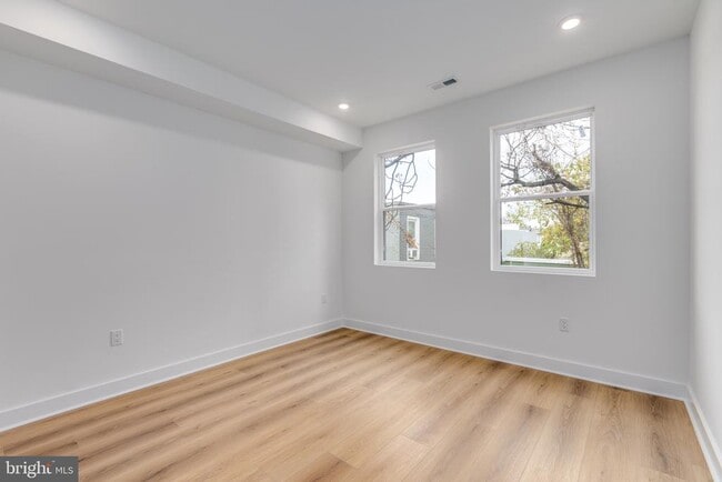 Foto del edificio - 511 W York St