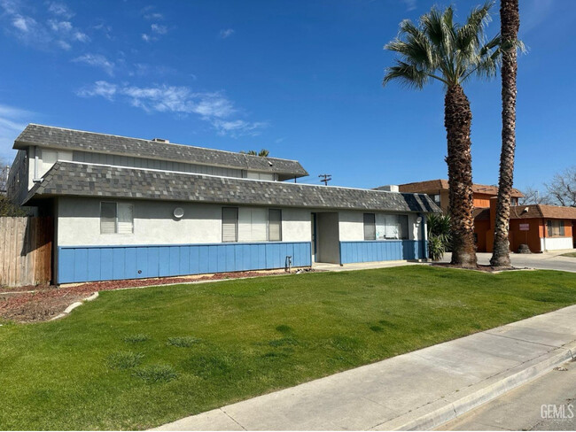 Building Photo - 5712 Stockdale Hwy