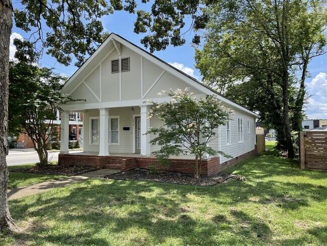 Building Photo - 2014 Duncan Avenue