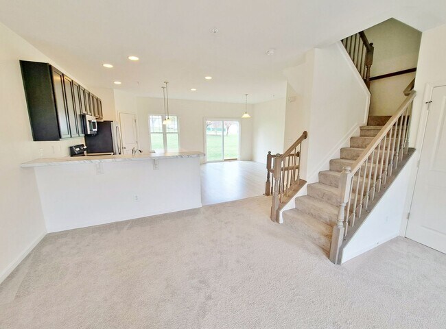 Foto del edificio - 3 Bed / 2-1/2 Bath Single Family Townhome ...