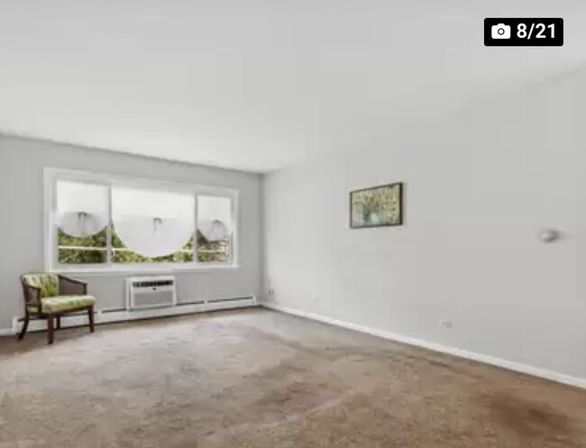 Living Room with golf view - 954 Shermer Rd