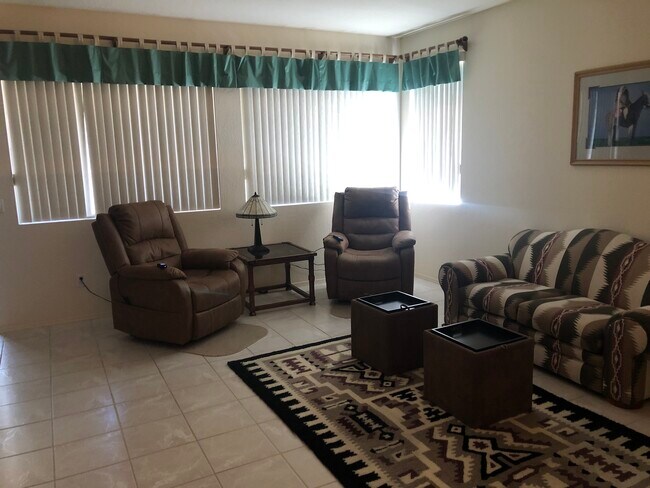 Foto del edificio - 7324 E Whispering Wind Dr