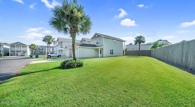 Foto del edificio - 2108 Sterling Cove Blvd