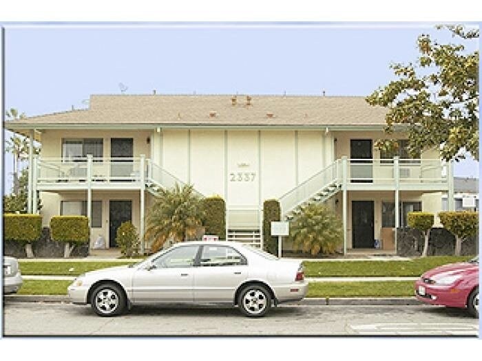 Front of Building - 2337 W Gramercy Ave