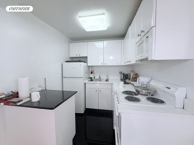 Foto del edificio - 117 W 58th St