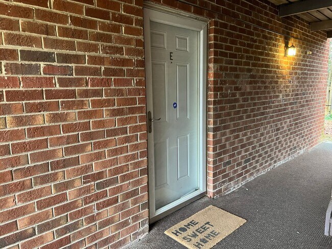 Foto del edificio - 2 Bed | 2 Bath Condo in N. Raleigh - Water...