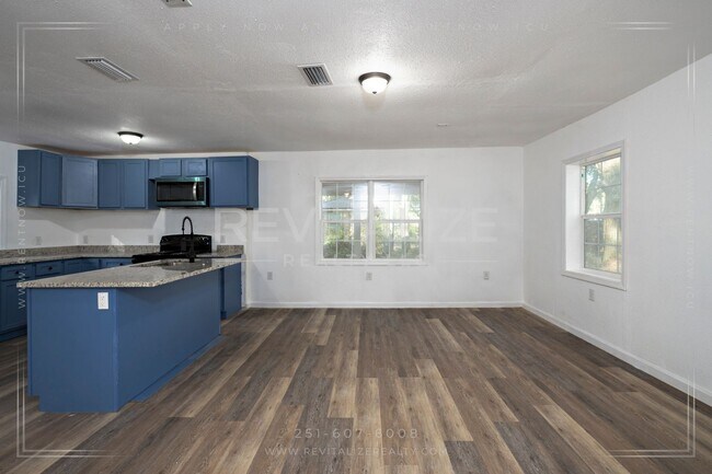 Foto del edificio - Fully Renovated 3/2 in West Mobile!
