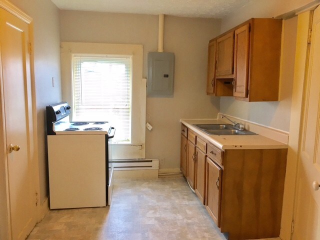 Primary Photo - 120 Montgomery St