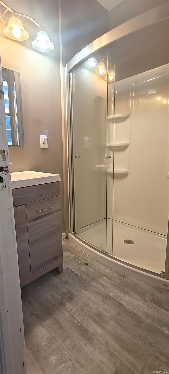 Building Photo - 27 Franklin St