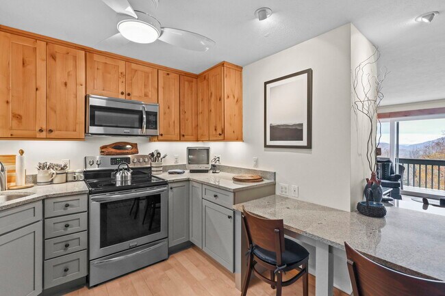 Building Photo - 161 Skyleaf Dr