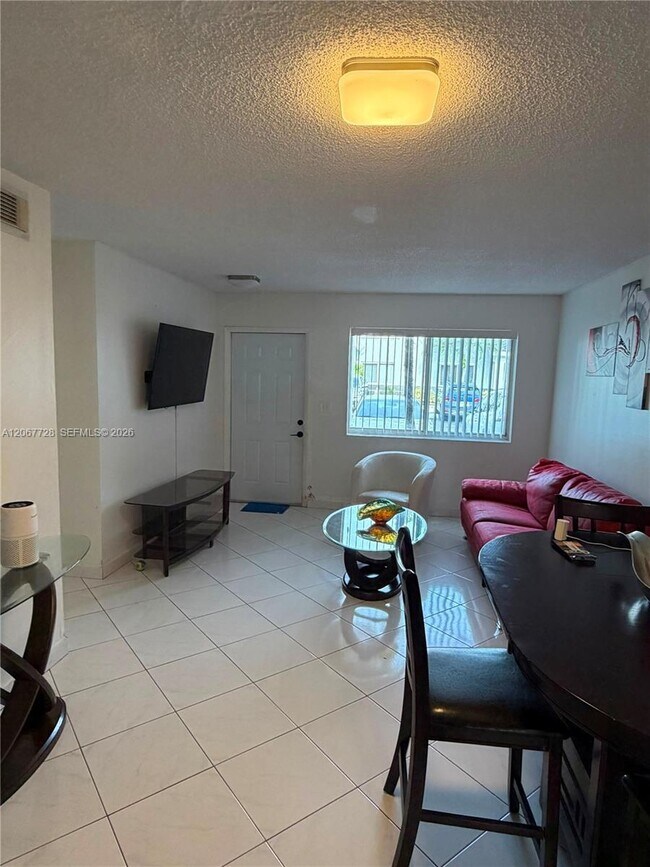 Foto del edificio - 7881 SW 152nd Ave