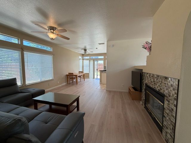Building Photo - 8687 Bluefield Way