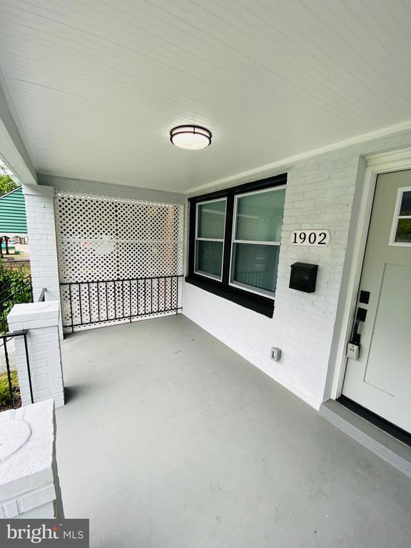 Foto del edificio - 1902 Good Hope Ct SE