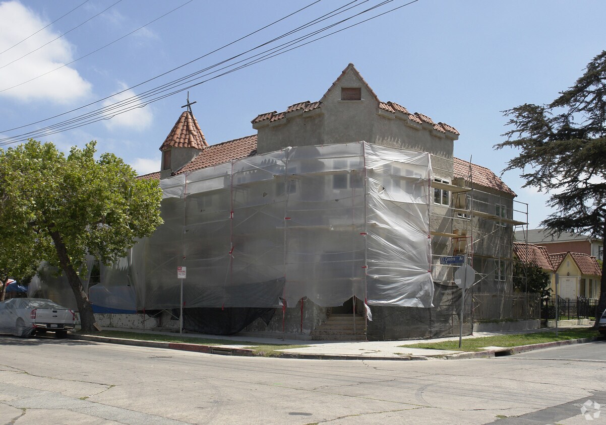 Foto del edificio - 5957 Barton Ave