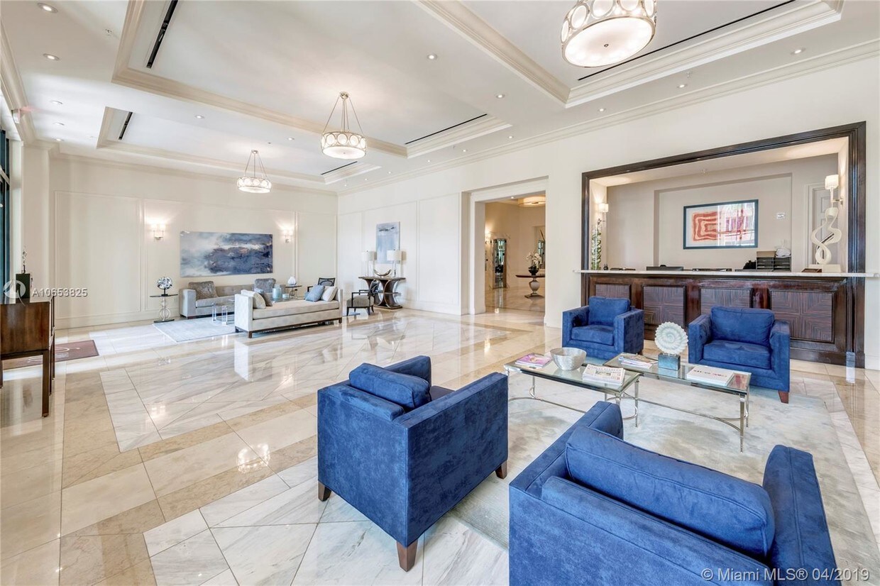 Foto principal - 1300 Ponce De Leon Blvd