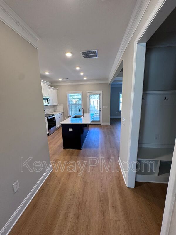 Foto del edificio - 549 Yuma Ln