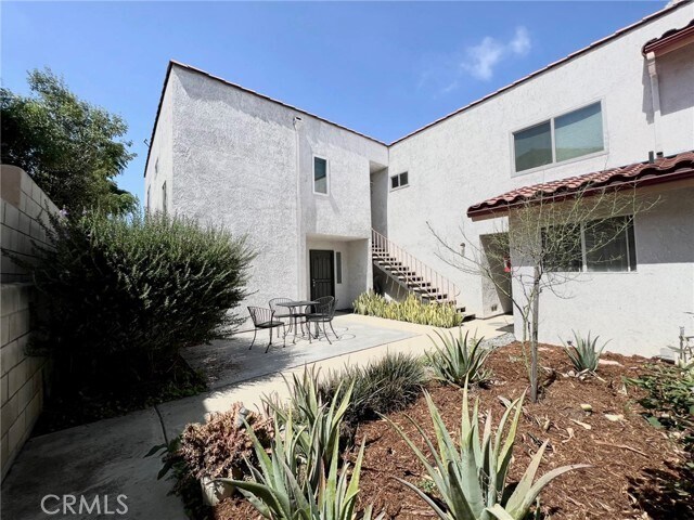 Foto principal - 17531 Newland St