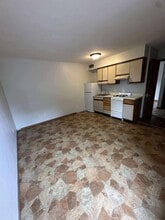 Building Photo - 1706 Tippecanoe Dr