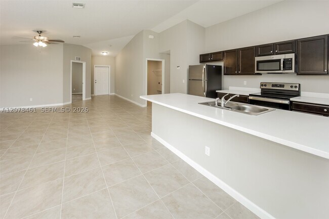 Foto del edificio - 643 SW Sail Terrace