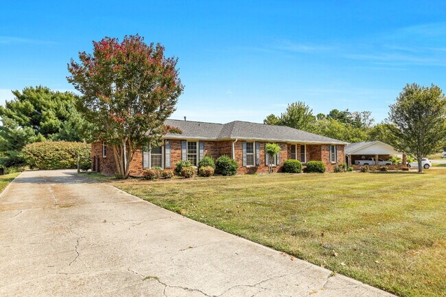 Foto del edificio - 3 Bedroom/2 Bathroom Home in Springfield