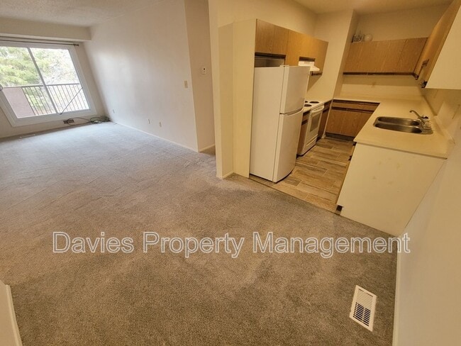 Building Photo - 45 Akins Dr