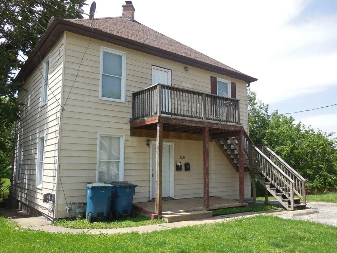 Primary Photo - 1231 Constance St