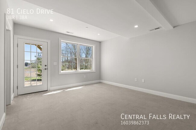 Building Photo - Brand New Townhouses! Available now !