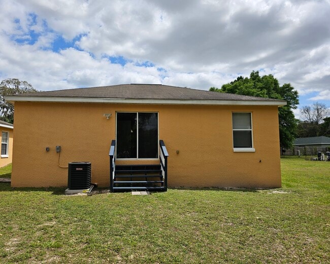 Building Photo - 8862 Juniper Rd