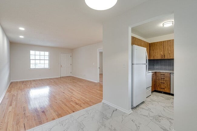 Foto del edificio - 2845 Dayton Blvd